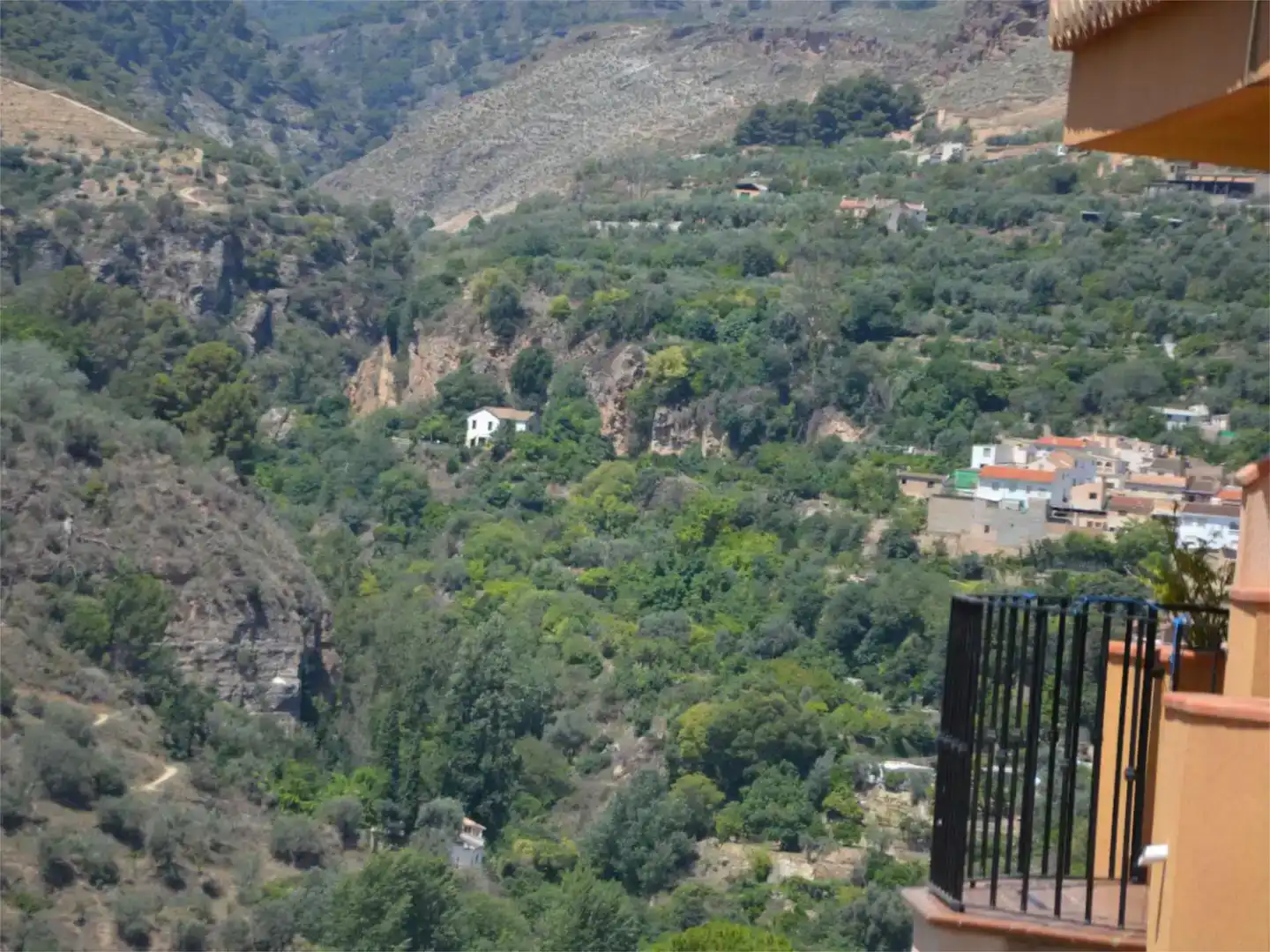 Vista exterior de Dúplex en venda en Albuñuelas amb Aire condicionat, Jardí privat i Traster