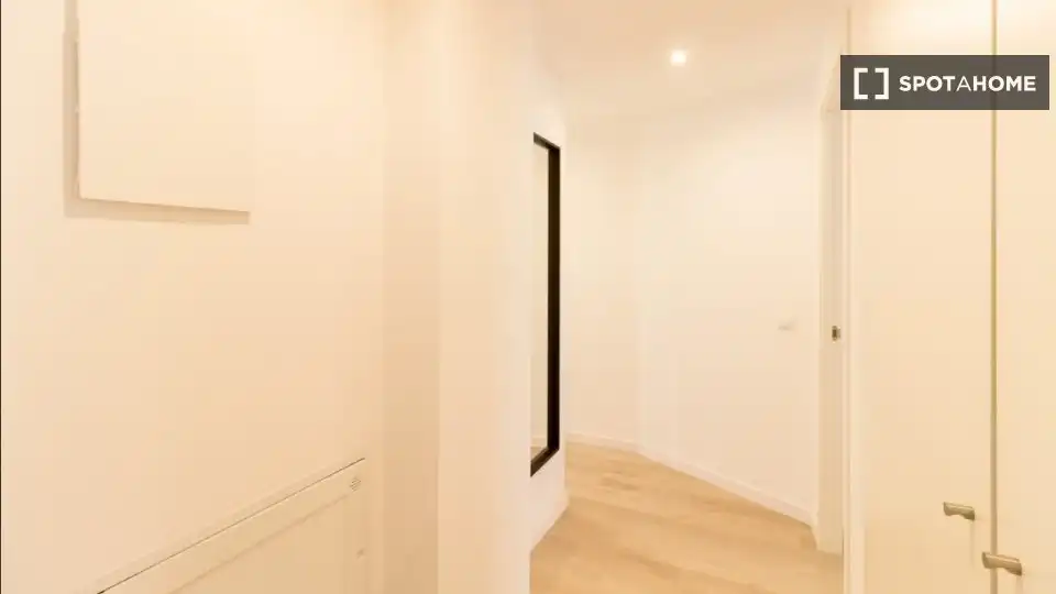 Appartamento con terrazza in affitto a Ciutat Vella, imagen 17