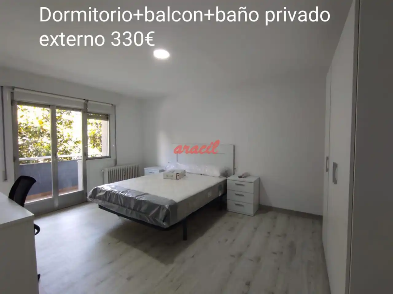 Bedroom of Flat for share in Ourense Capital   with Heating, Furnished and Balcony