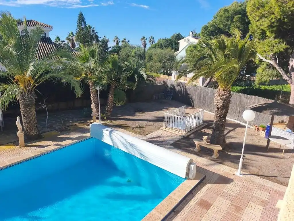 Schwimmbecken von Haus oder Chalet zum Verkauf in Cartagena mit Klimaanlage, Heizung und Privatgarten