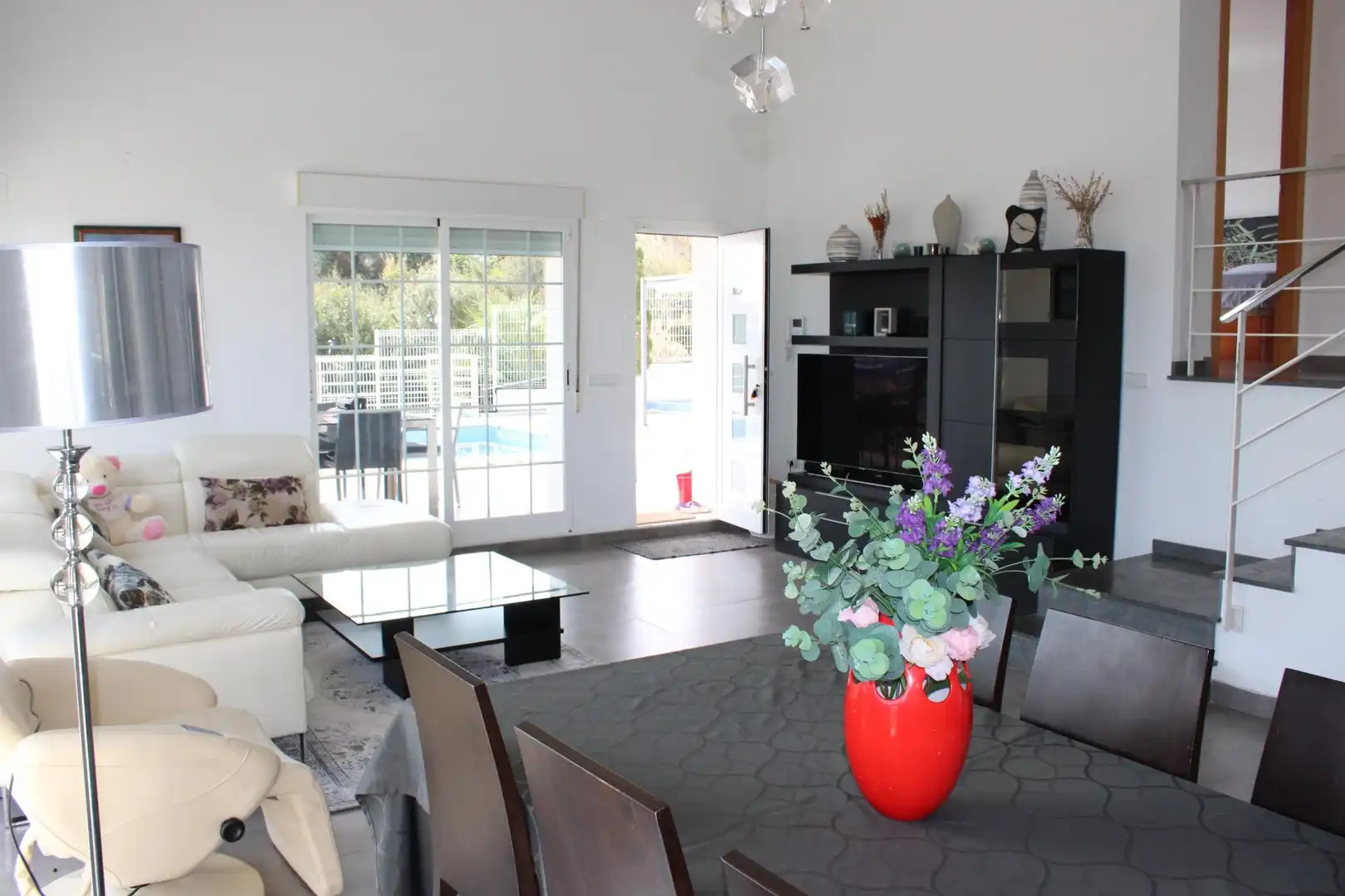 Sala d'estar de Casa o xalet en venda en Oliva amb Aire condicionat, Jardí privat i Terrassa