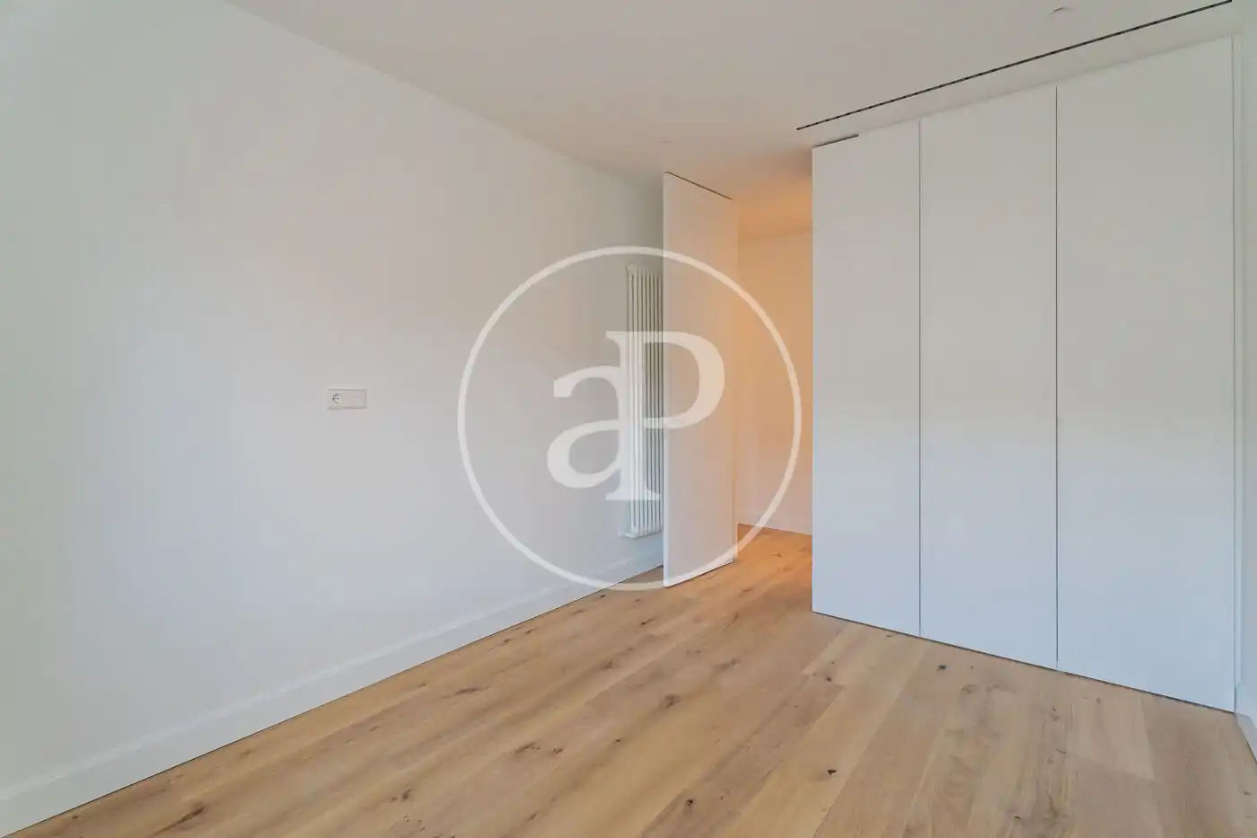 Bedroom of Flat for sale in Madrid  with Air Conditioner, Heating and Terrace