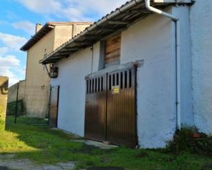 Exterior view of House or chalet for sale in Llanes