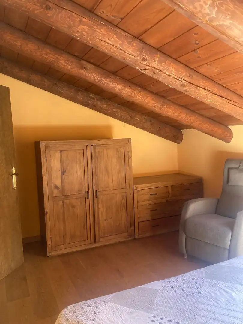 Dormitori de Casa o xalet en venda en El Pont de Suert amb Calefacció, Jardí privat i Parquet