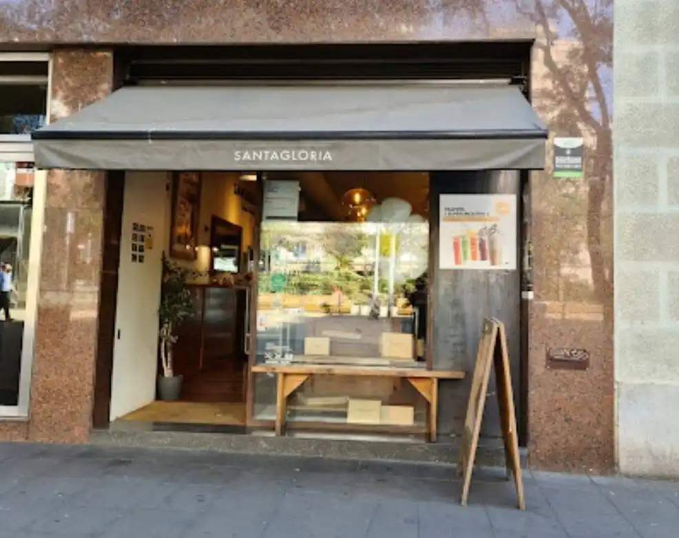 Local comercial en alquiler en GAL.LA PLACIDIA 16