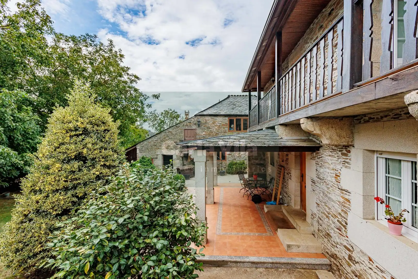 Vista exterior de Finca rústica en venda en Lugo amb Jardí privat, Parquet i Terrassa