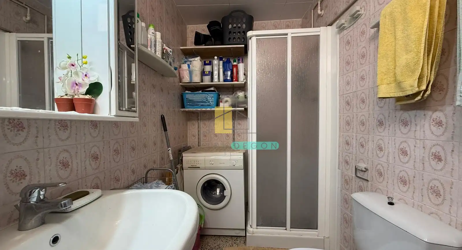 Baño de Apartamento en venta en Roses con Calefacción, Horno y Microondas
