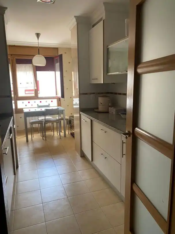 Flat with lift to rent in Calle de Margarita Salas, imagen 6