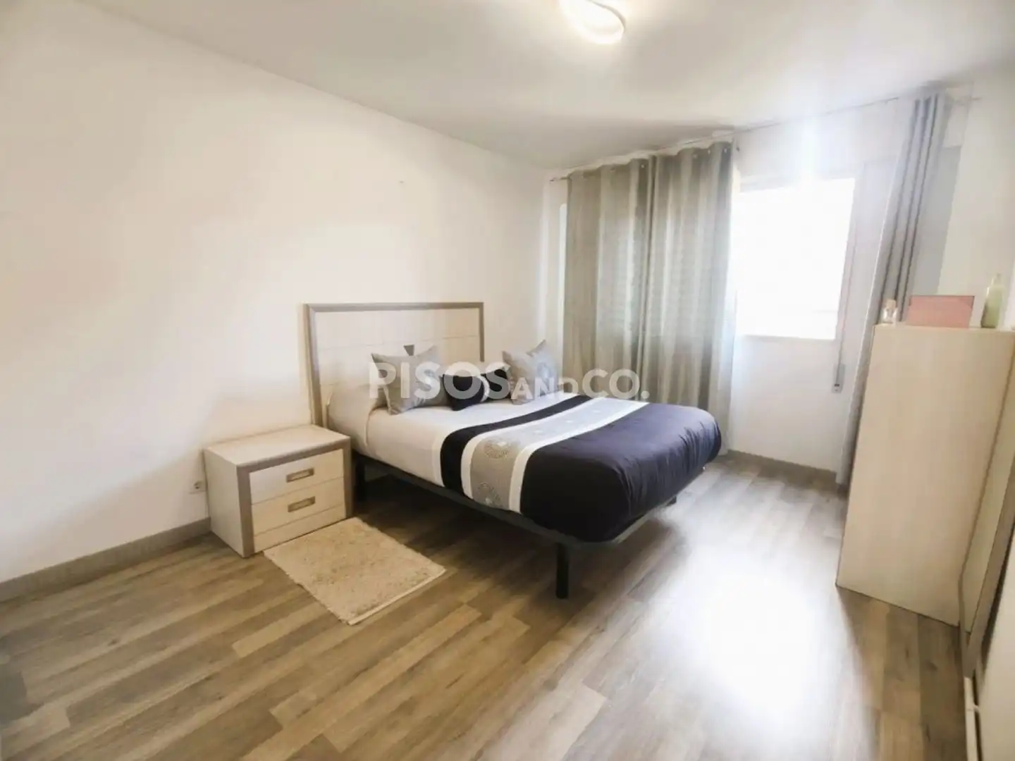 Habitación de Piso en venta en Cambre  con Calefacción, Trastero y Amueblado