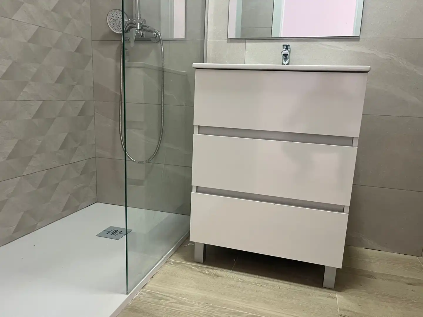 Baño de Planta baja en venta en Málaga con Aire acondicionado