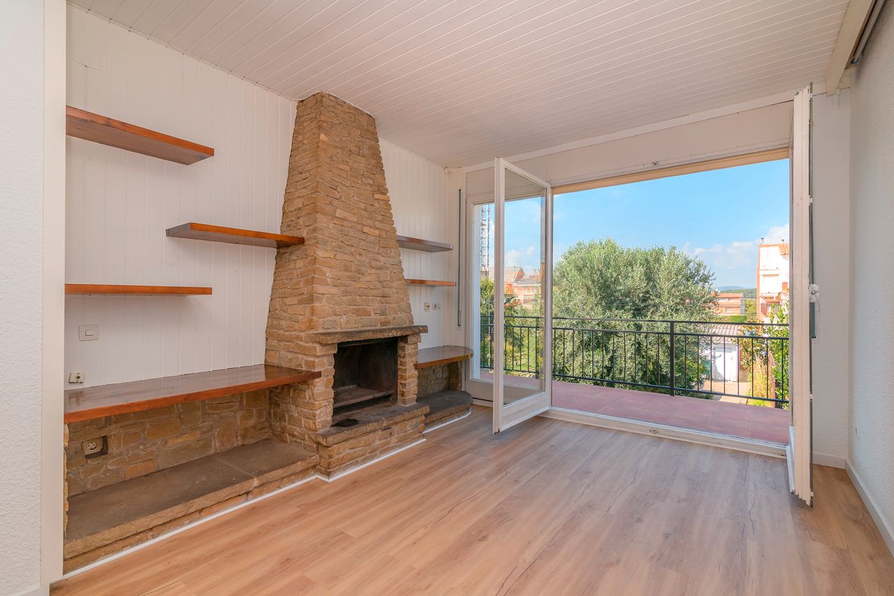 Living room of Flat to rent in Navarcles  with Heating, Parquet flooring and Balcony