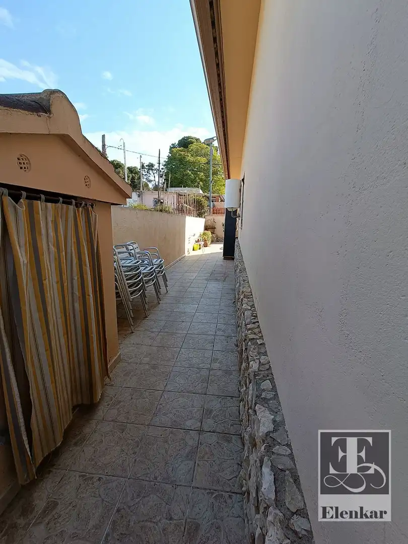 Terrassa de Casa o xalet en venda en Vilanova i la Geltrú amb Aire condicionat, Calefacció i Jardí privat