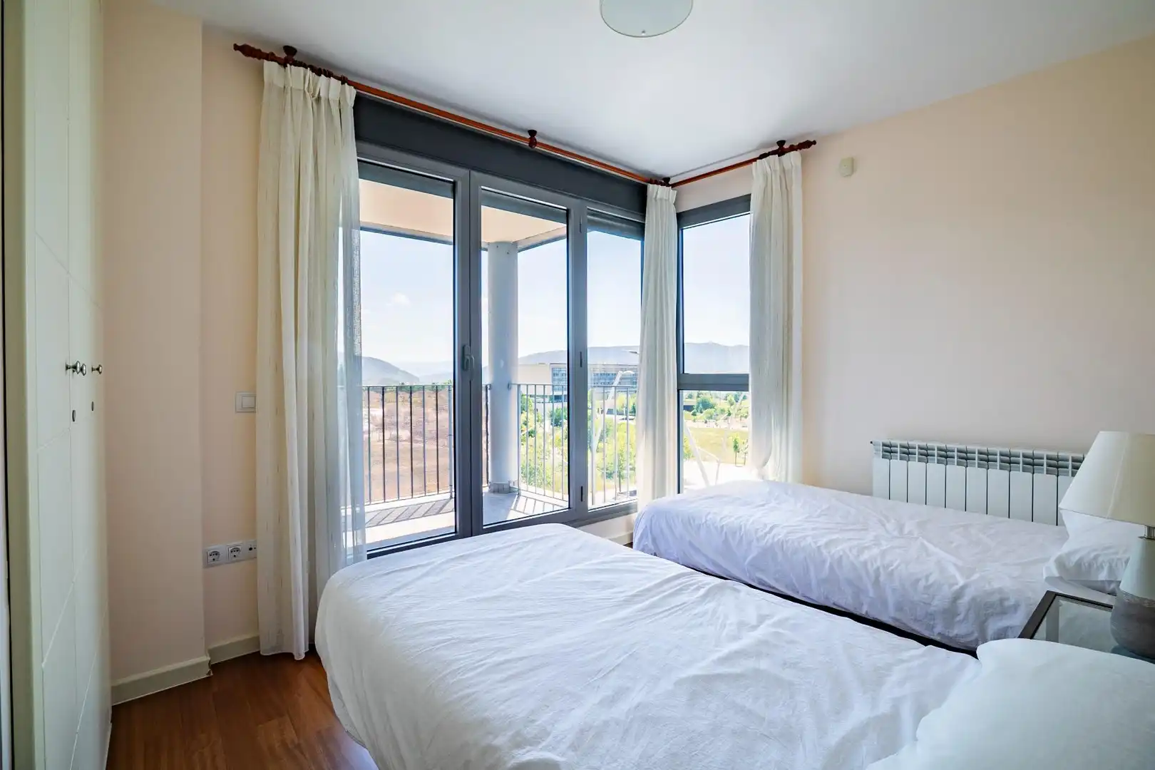Schlafzimmer von Wohnung zum Verkauf in Sabiñánigo mit Heizung, Parkett und Terrasse