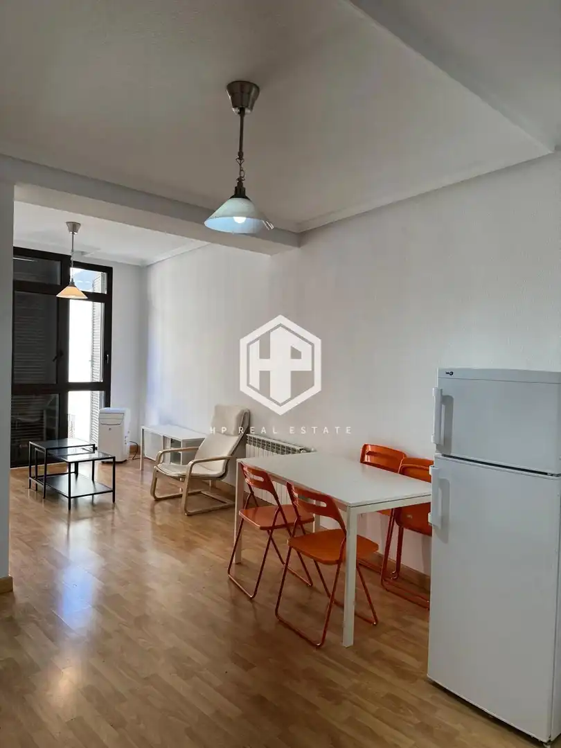 Vista exterior de Piso en venta en Alcalá de Henares con Calefacción