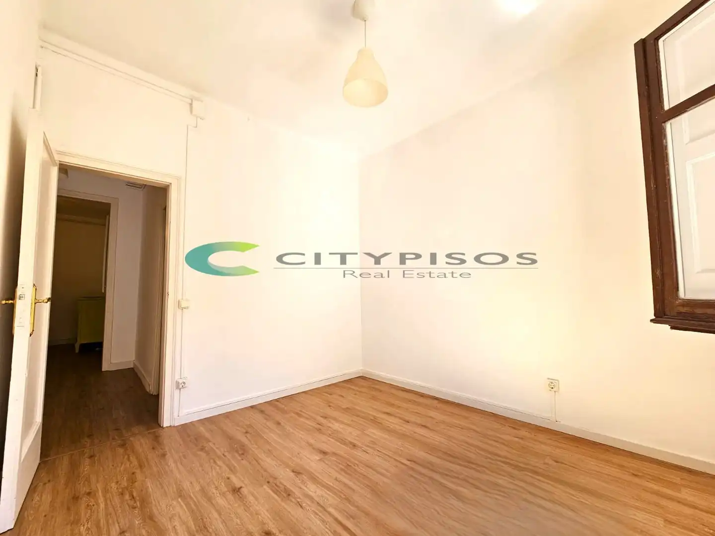 Bedroom of Flat for sale in Barcelona  with Heating, Parquet flooring and Oven