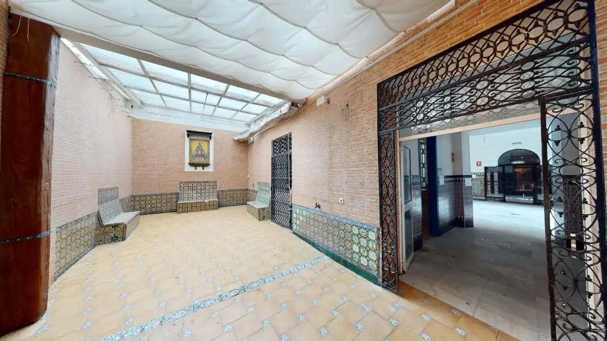 Houses for sale in Sevilla  with Air Conditioner, Terrace and Balcony