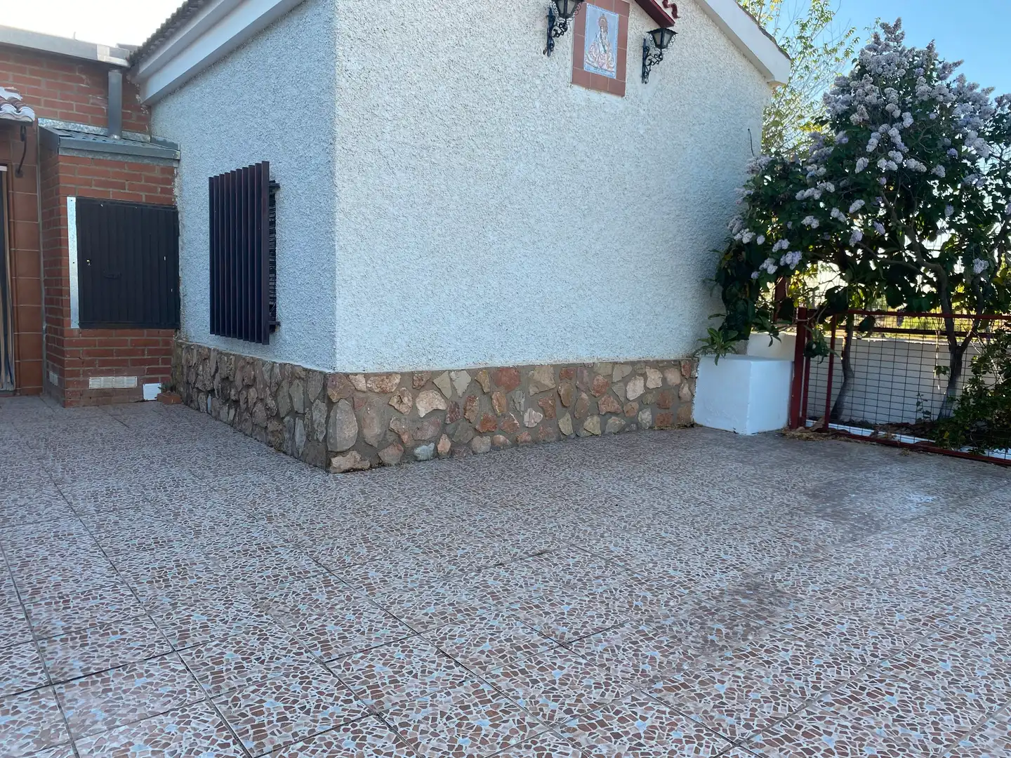 Vista exterior de Casa o chalet en venta en Tomelloso con Jardín privado, Trastero y Amueblado