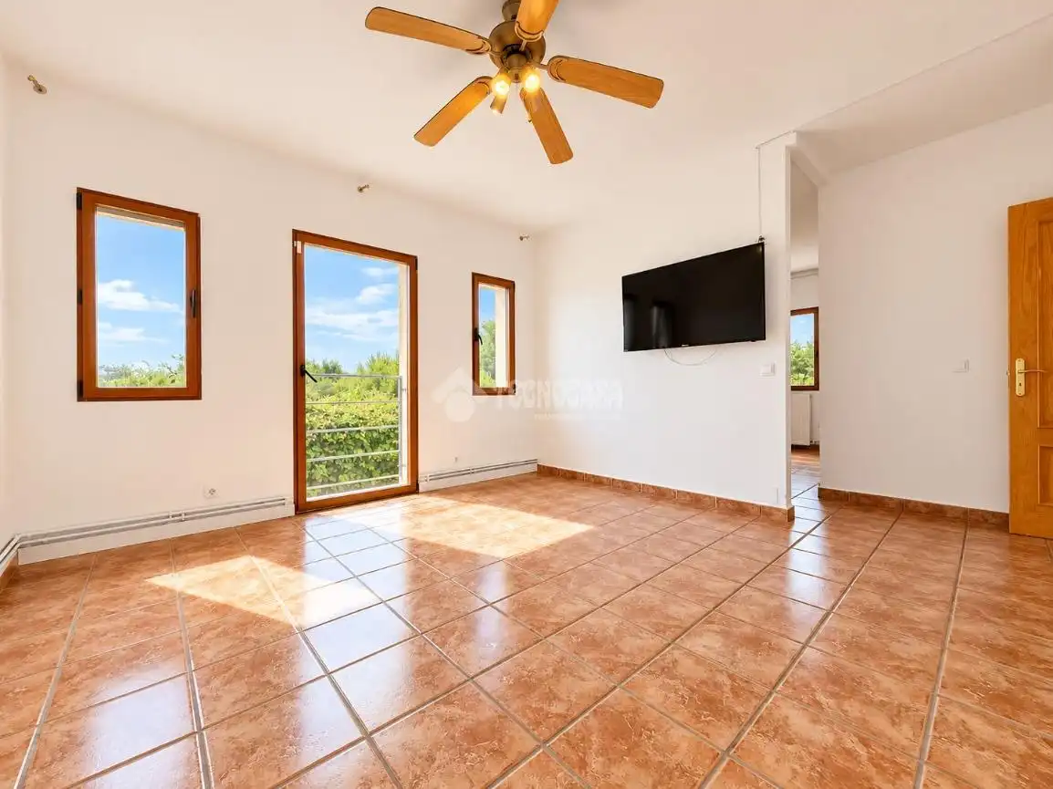 Sala de estar de Casa o chalet en venta en Camarma de Esteruelas, Madrid