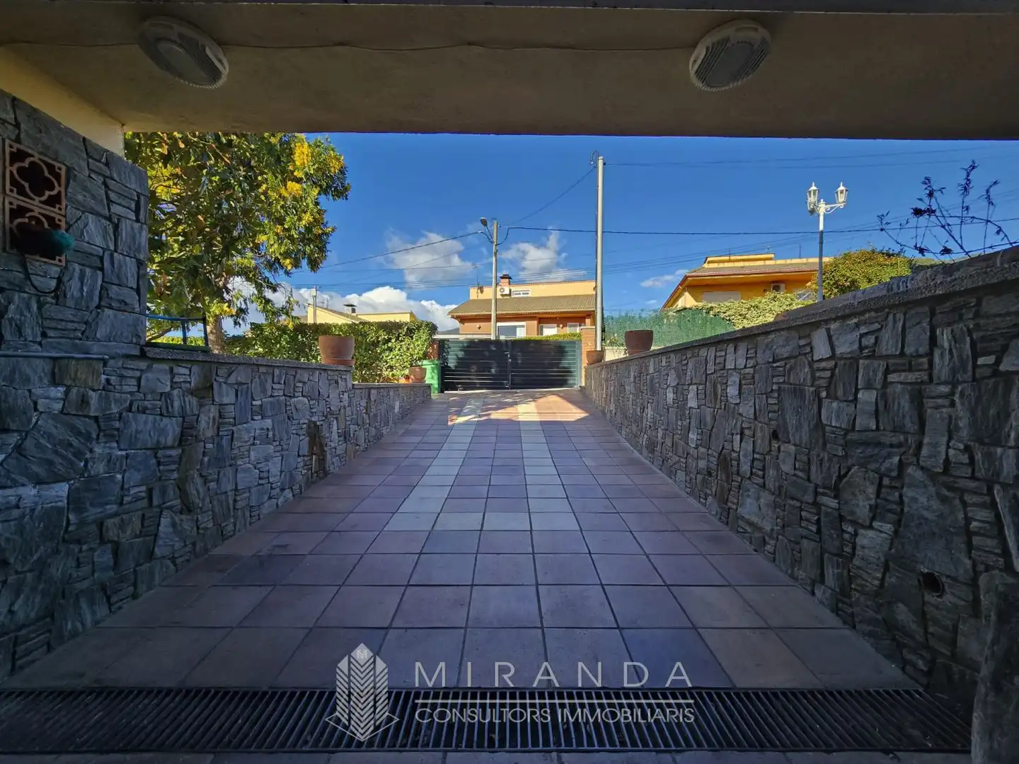 Vista exterior de Casa o xalet en venda en Cànoves I Samalús amb Aire condicionat, Calefacció i Terrassa