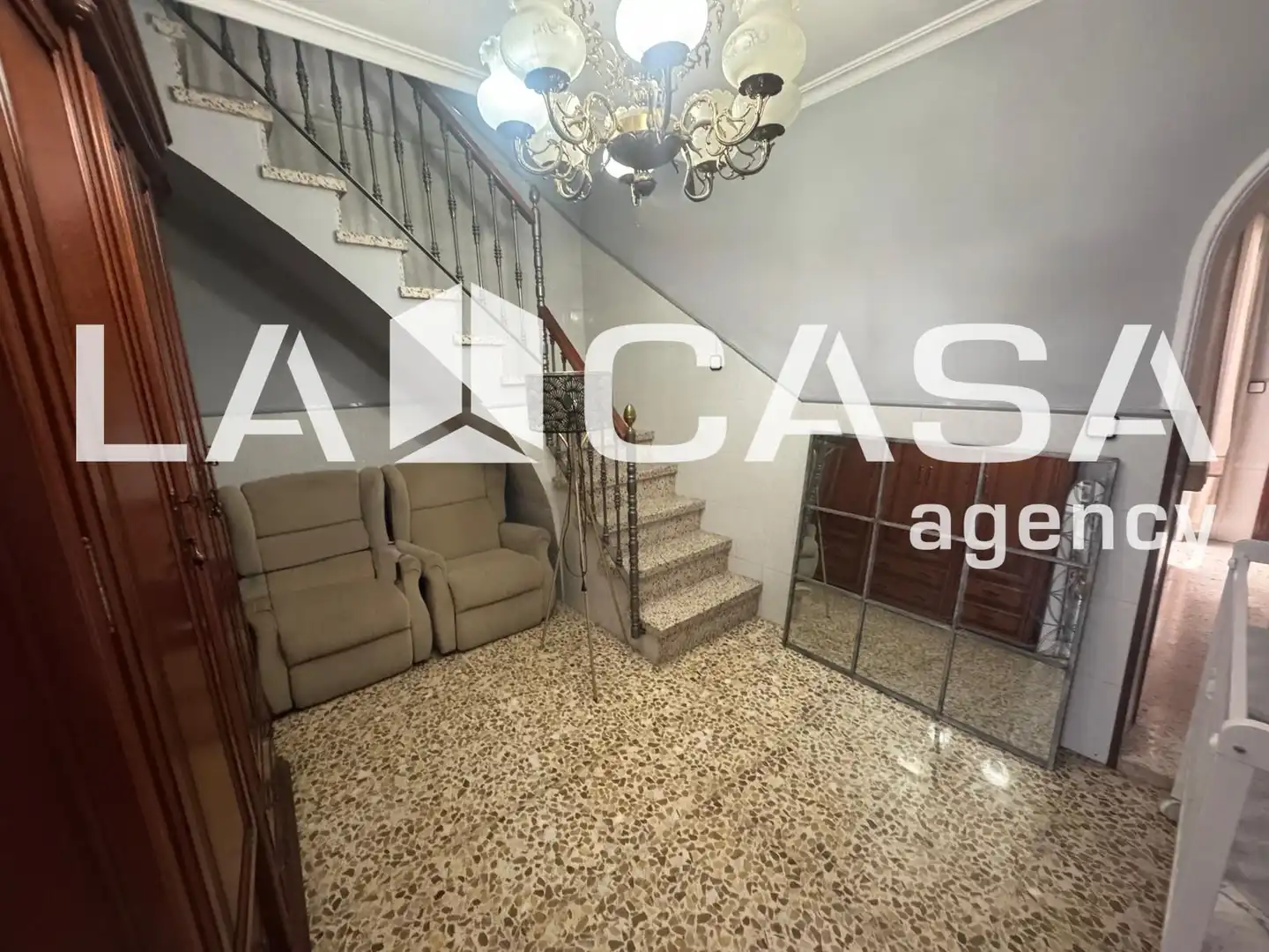 Houses for sale in Sevilla  with Air Conditioner and Storage room