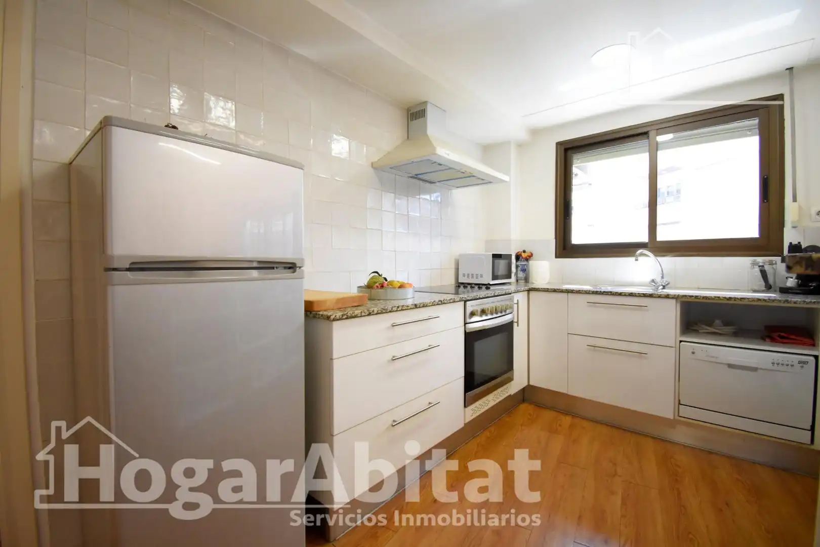 Küche von Wohnung zum Verkauf in Oliva mit Klimaanlage, Heizung und Parkett