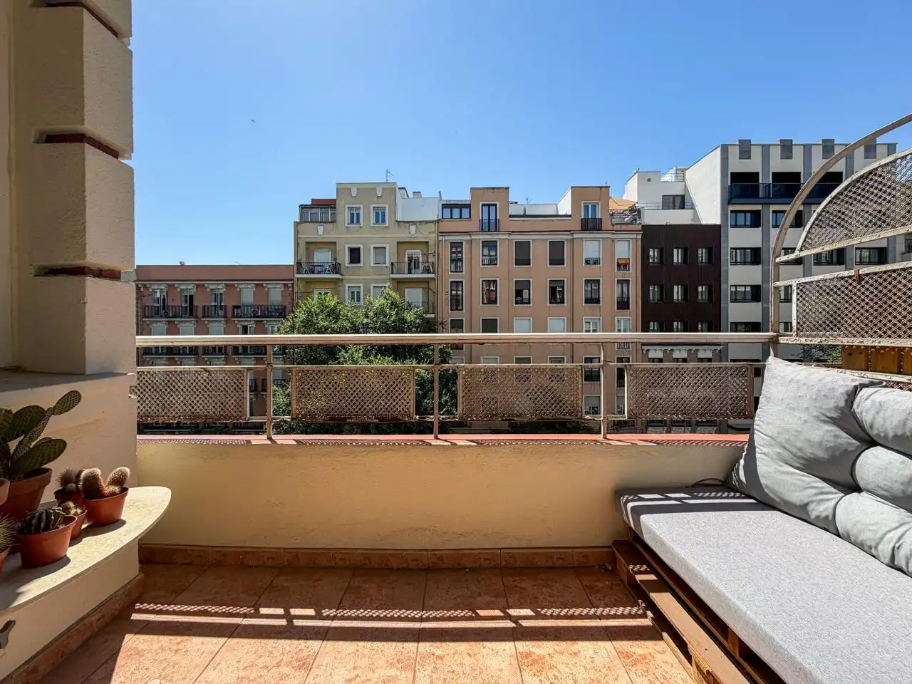 Terraza de Piso en venta en Madrid con Calefacción, Parquet y Terraza