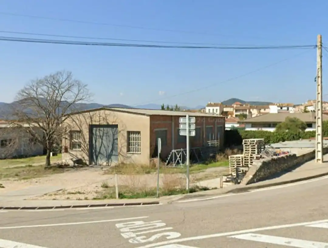 Exterior view of Industrial buildings for sale in Tortellà