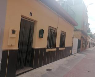Vista exterior de Casa o xalet de lloguer en Castellón de la Plana / Castelló de la Plana amb Terrassa i Moblat