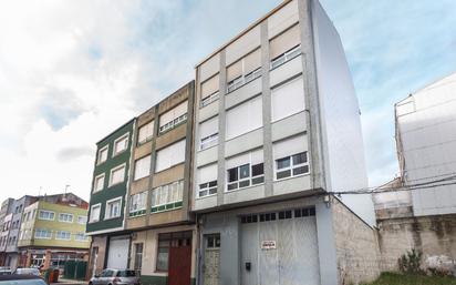 Außenansicht von Wohnung zum verkauf in Carballo mit Terrasse