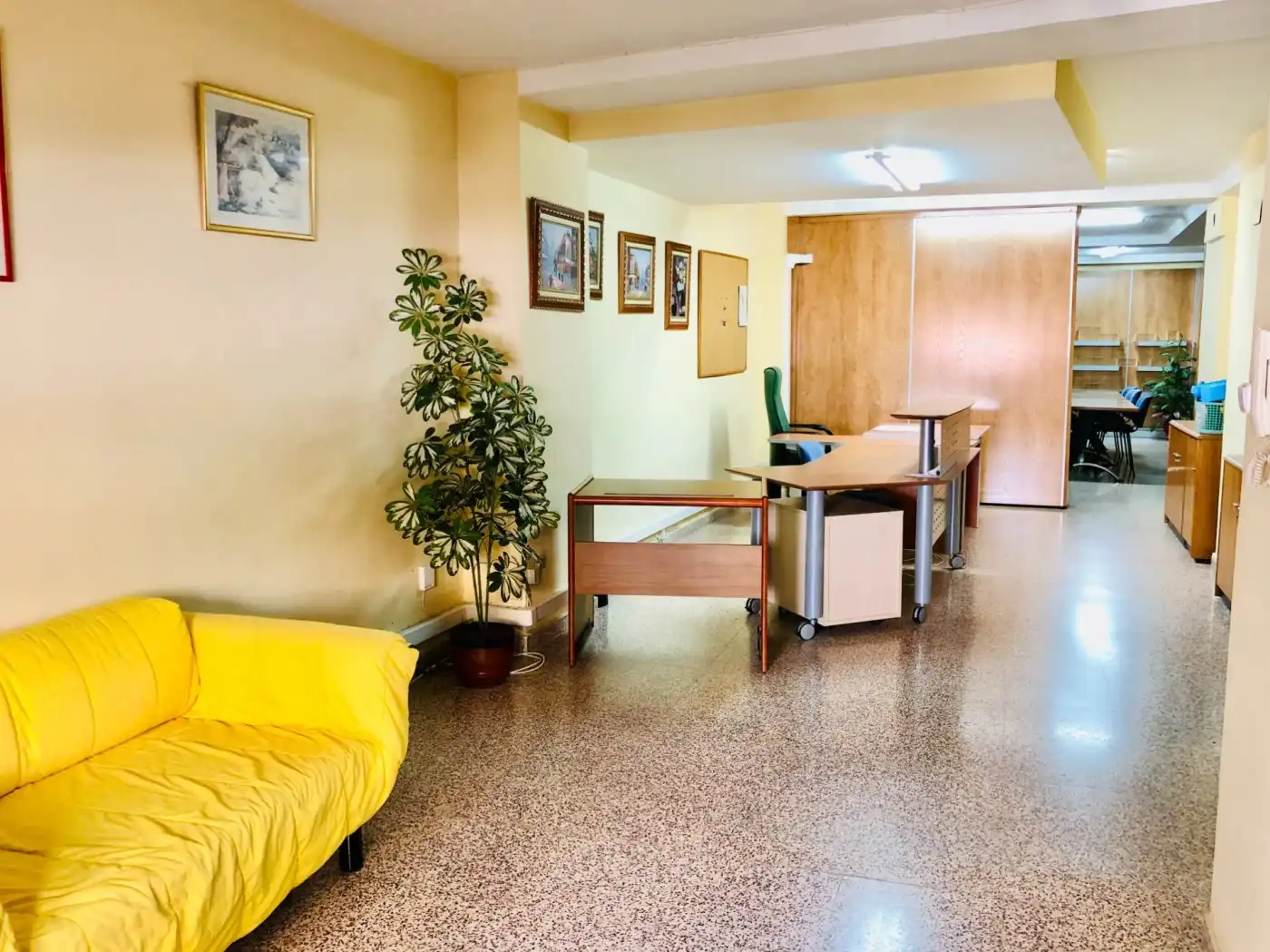 Büro zur Miete in Plaza Crevillente - Antiguos Juzgados - El Asilo