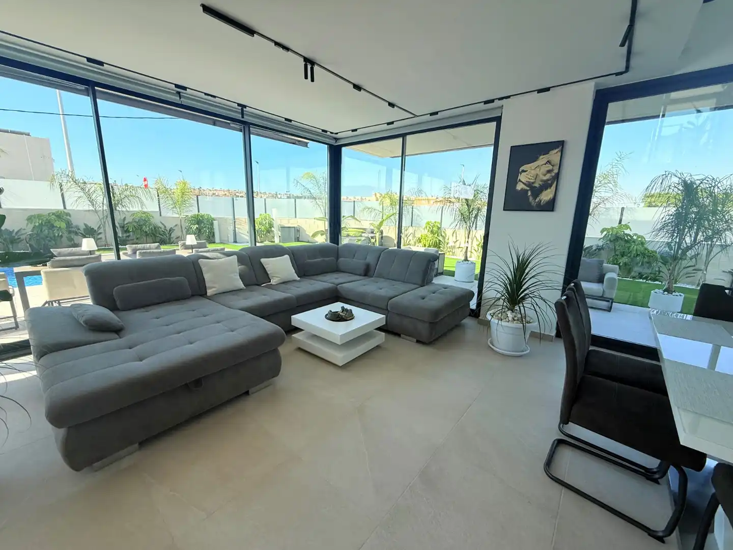 Sala d'estar de Casa o xalet en venda en Santa Pola amb Aire condicionat, Jardí privat i Terrassa