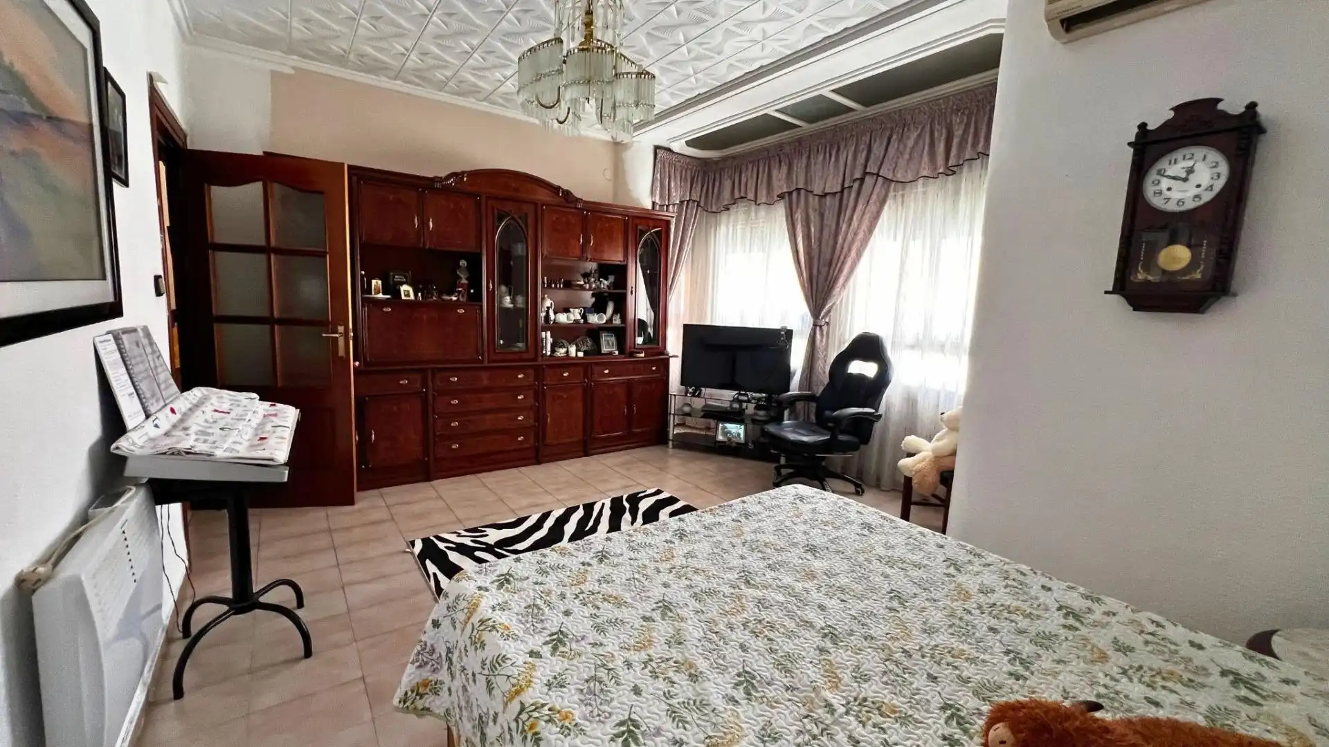 Sala de estar de Piso en venta en Elda con Calefacción, Terraza y Balcón