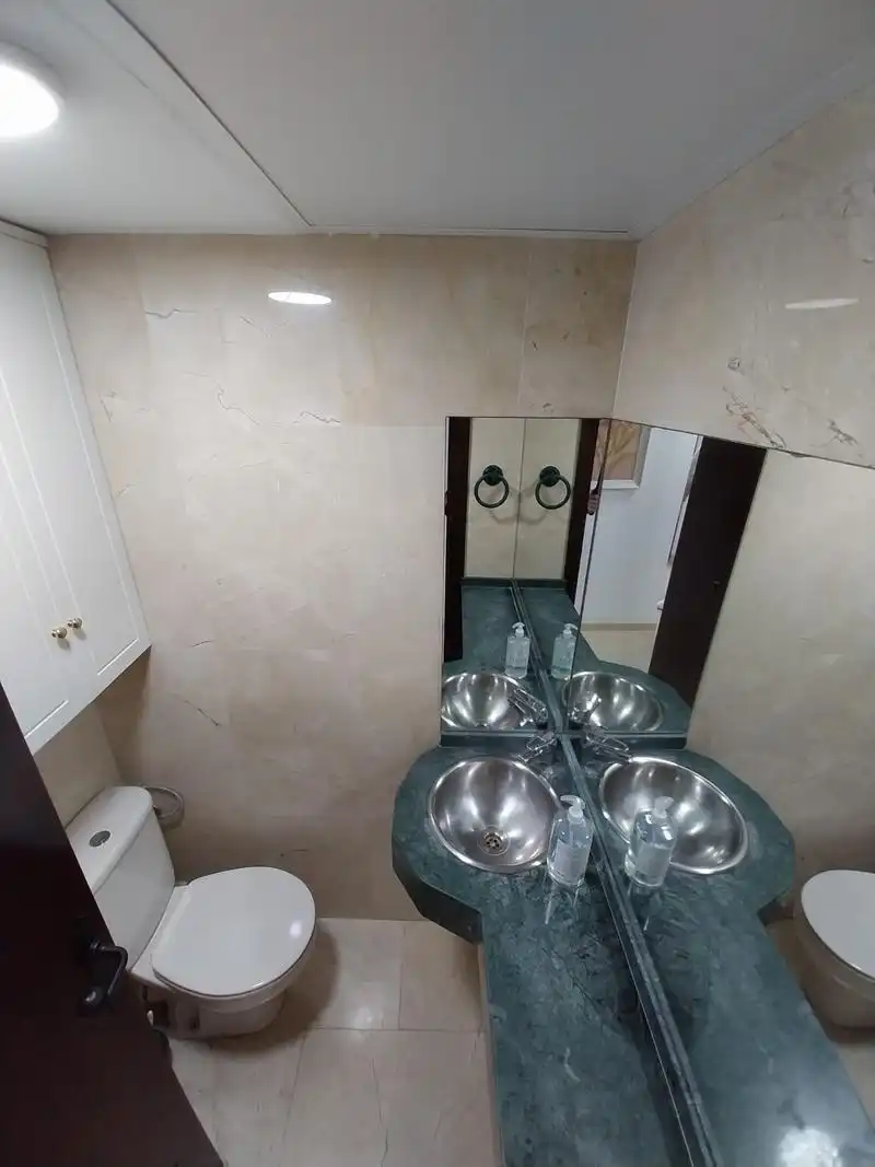 Baño de Piso de alquiler en Estepona con Terraza