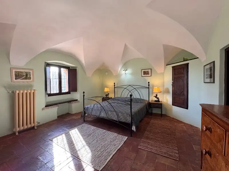 Habitación de Finca rústica en venta en Ullastret con Aire acondicionado, Calefacción y Jardín privado