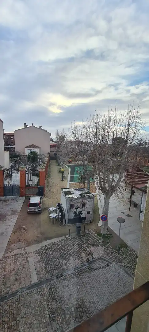 Vista exterior de Piso en venta en Zamora Capital  con Calefacción, Parquet y Amueblado