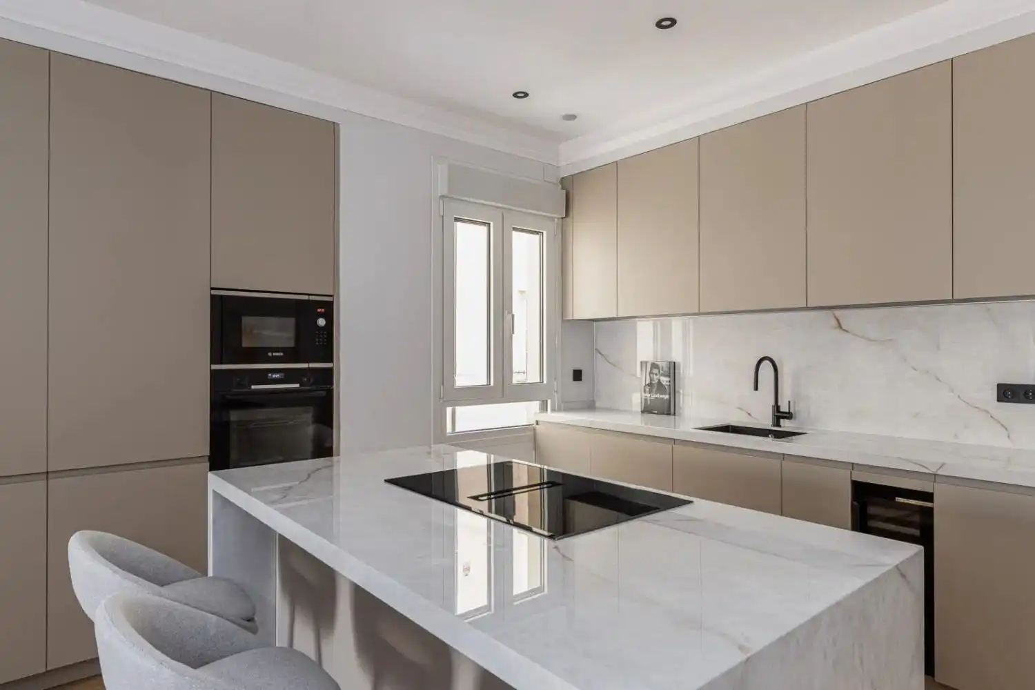 Küche von Wohnung zum Verkauf in Madrid mit Abstellraum
