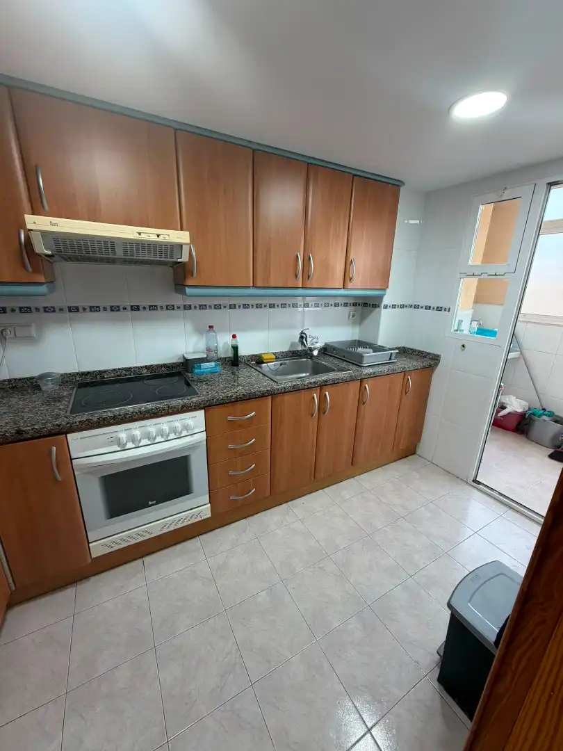 Appartement compact avec terrasse à louer à Carrer Llaurí 10A, imagen 2