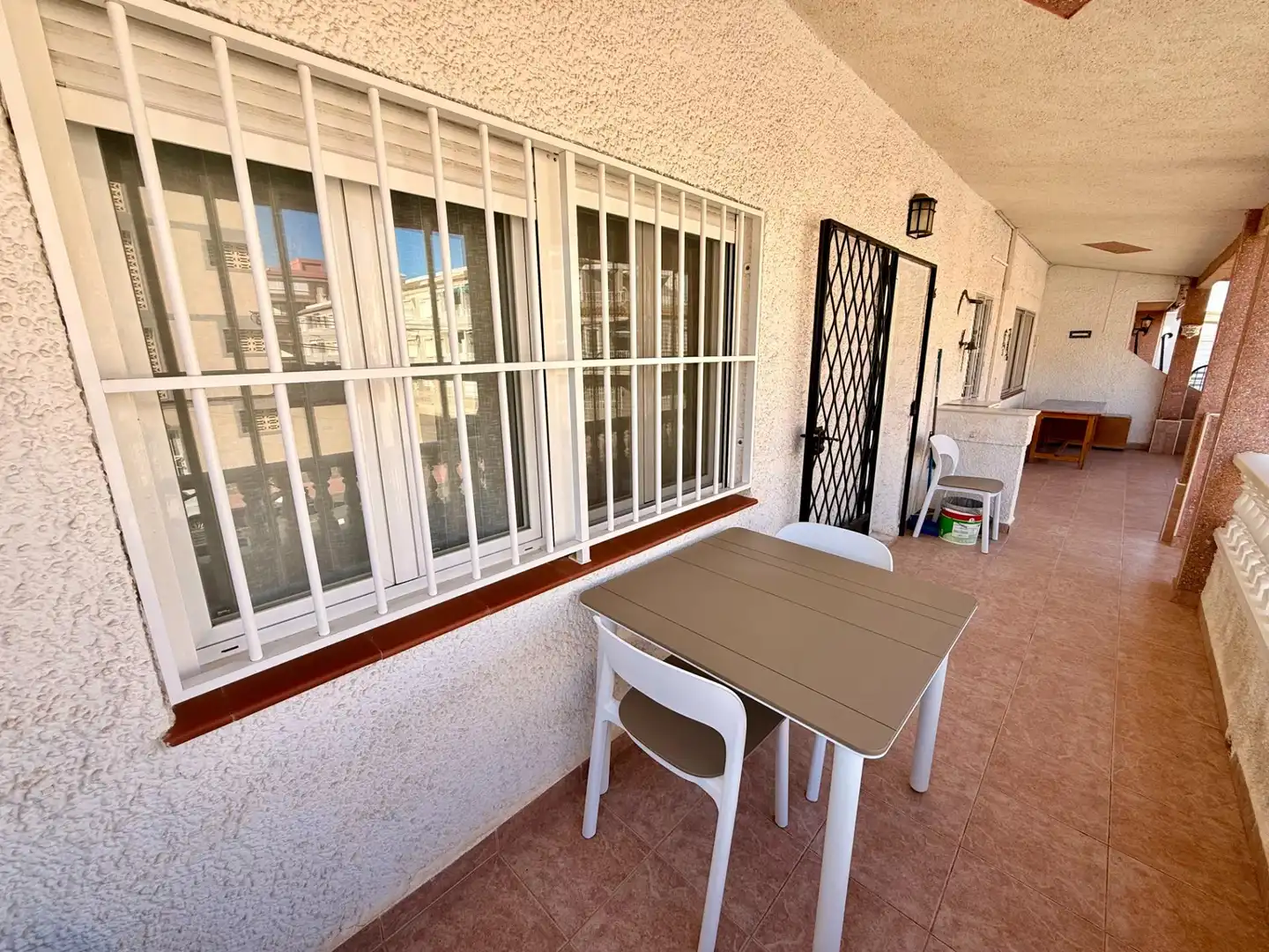 Terrassa de Casa adosada en venda en Torrevieja amb Terrassa, Moblat i Balcó