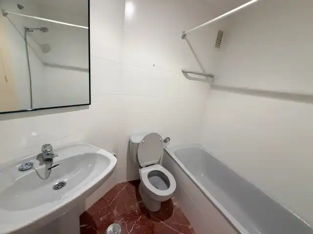 Bathroom of Flat for sale in Centro