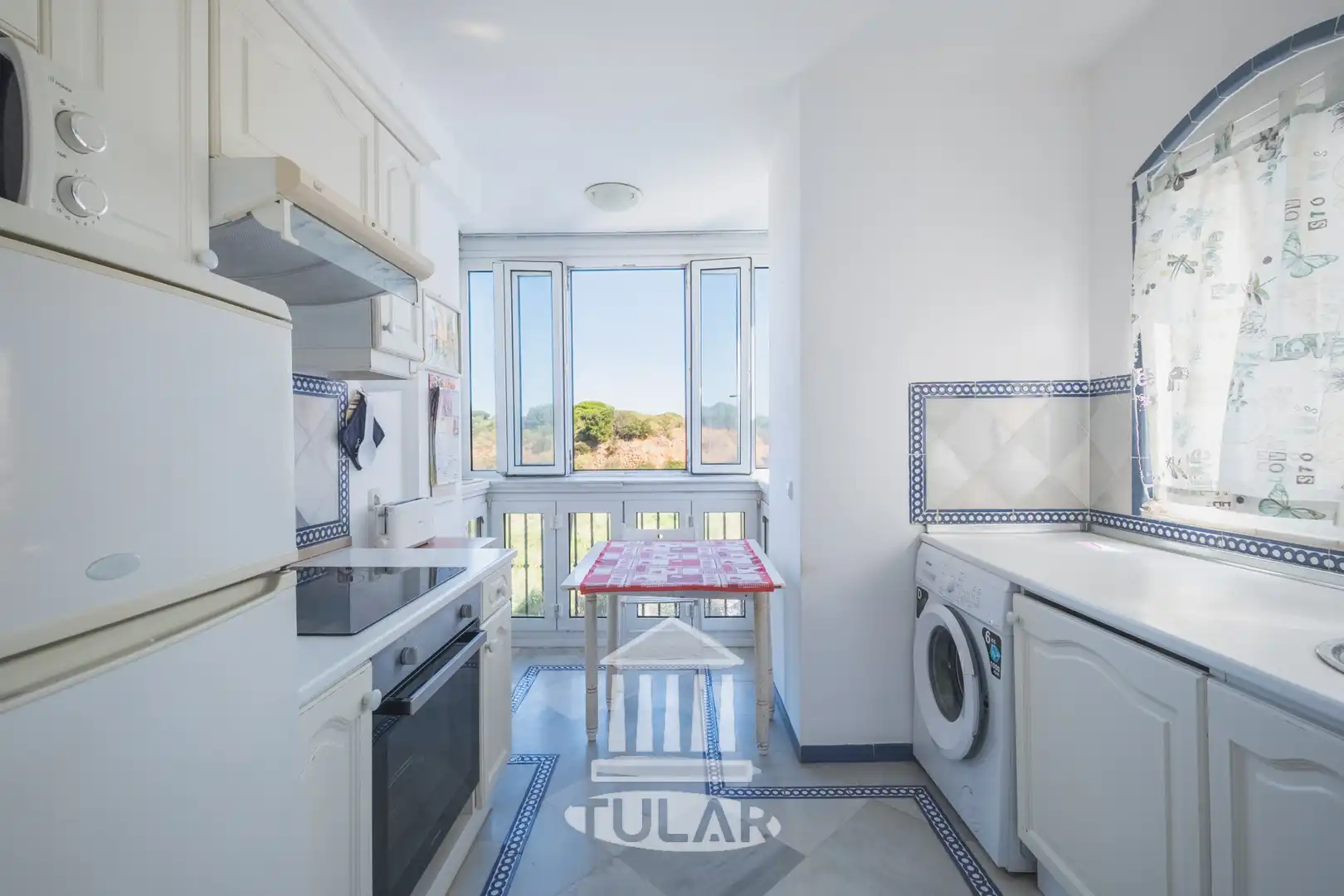 Cuina de Dúplex en venda en El Puerto de Santa María amb Aire condicionat i Terrassa