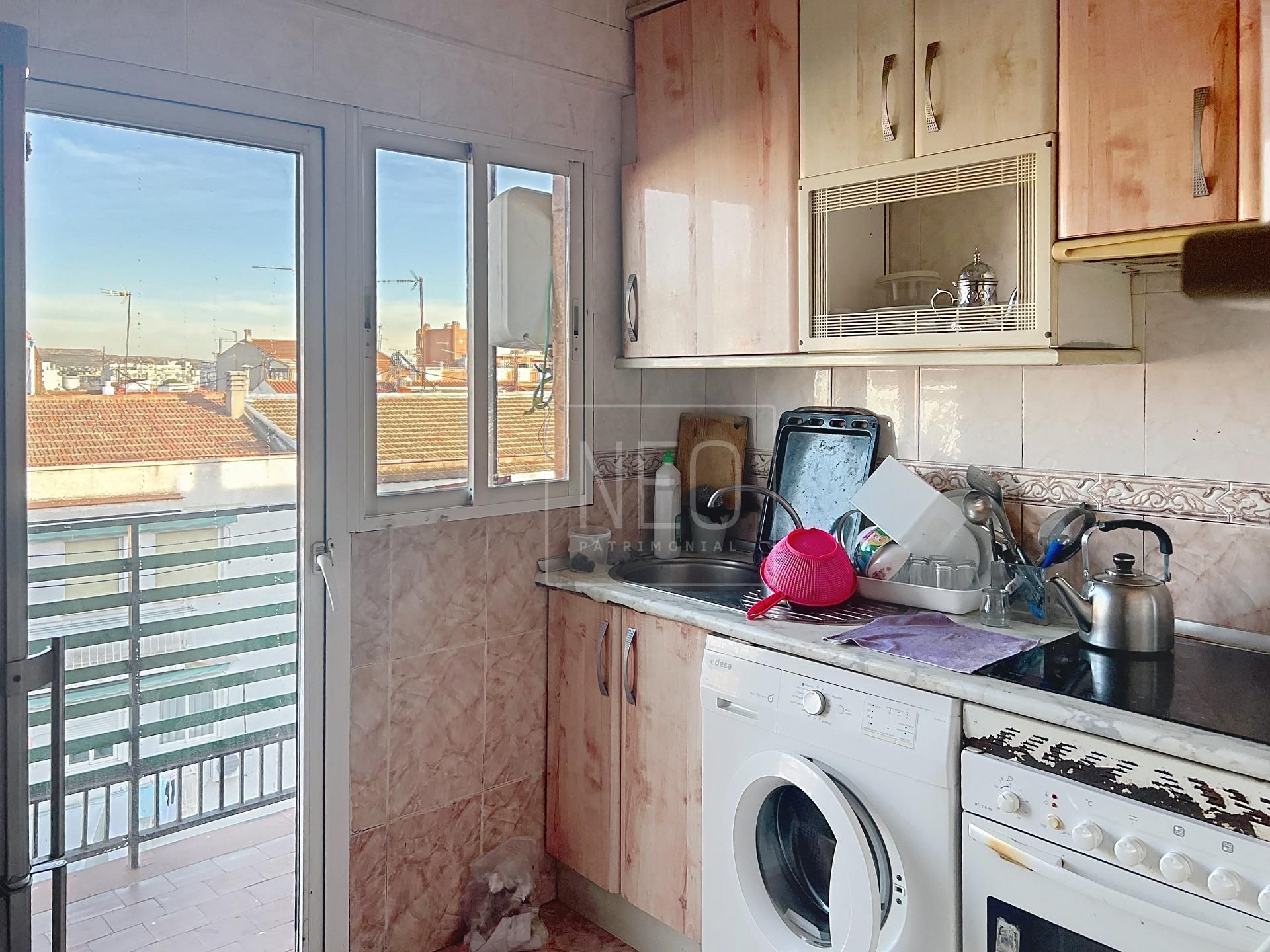 Cocina de Piso en venta en  Madrid Capital con Terraza y Balcón