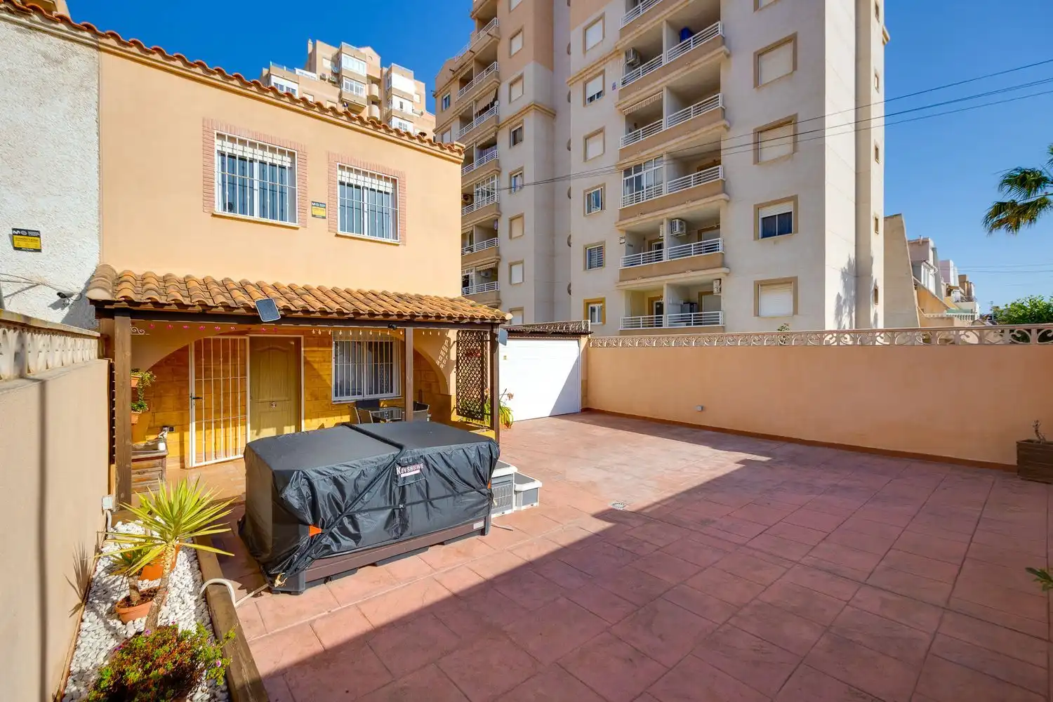 Casa bifamiliare con giardino in vendita a Calle Bella Antonia 137, imagen 5