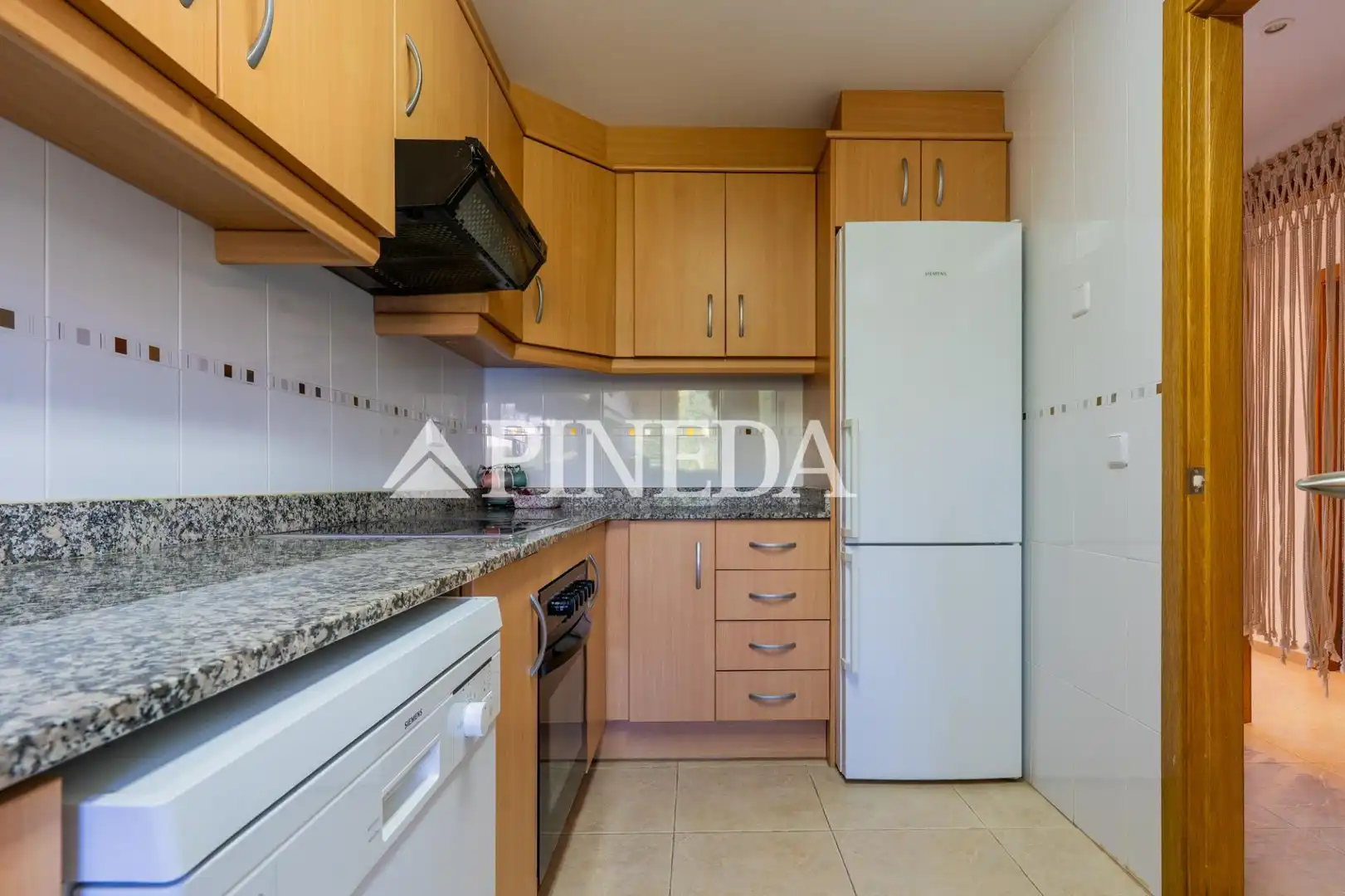 Cuina de Apartament de lloguer en Puçol amb Terrassa, Moblat i Piscina comunitària