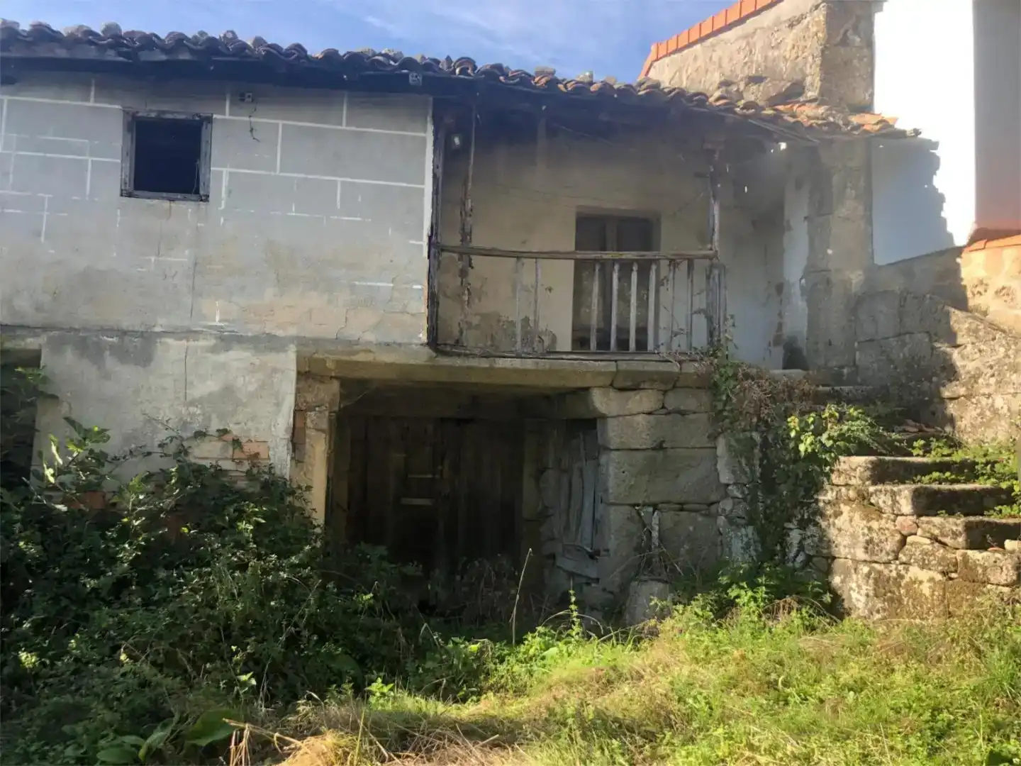 Vista exterior de Finca rústica en venda en Baños de Molgas amb Balcó