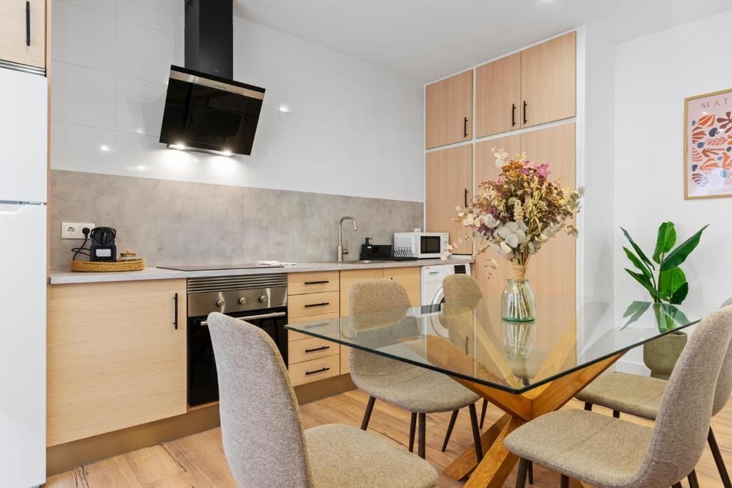Kitchen of Flat to rent in Gijón   with Heating and Furnished
