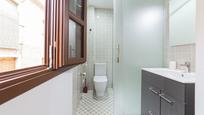 Bathroom of Flat for sale in  Barcelona Capital  with Air Conditioner and Terrace