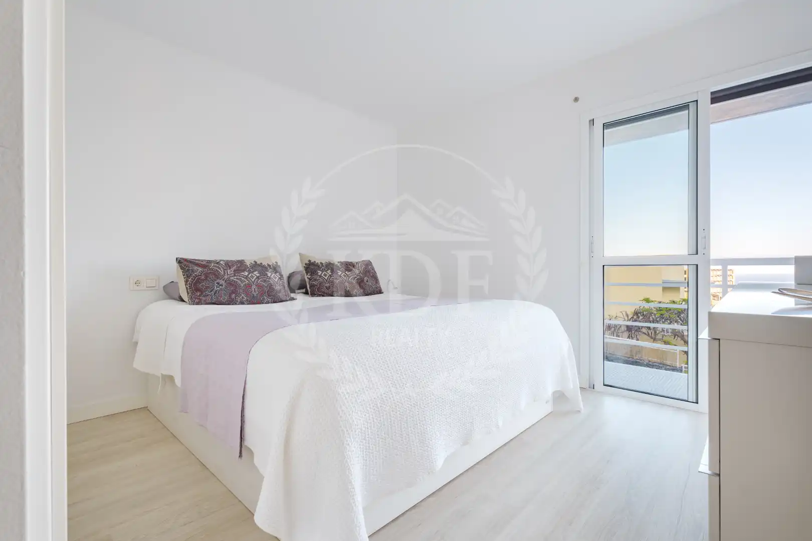 Dormitori de Casa adosada en venda en Santa Cruz de Tenerife amb Jardí privat, Terrassa i Moblat
