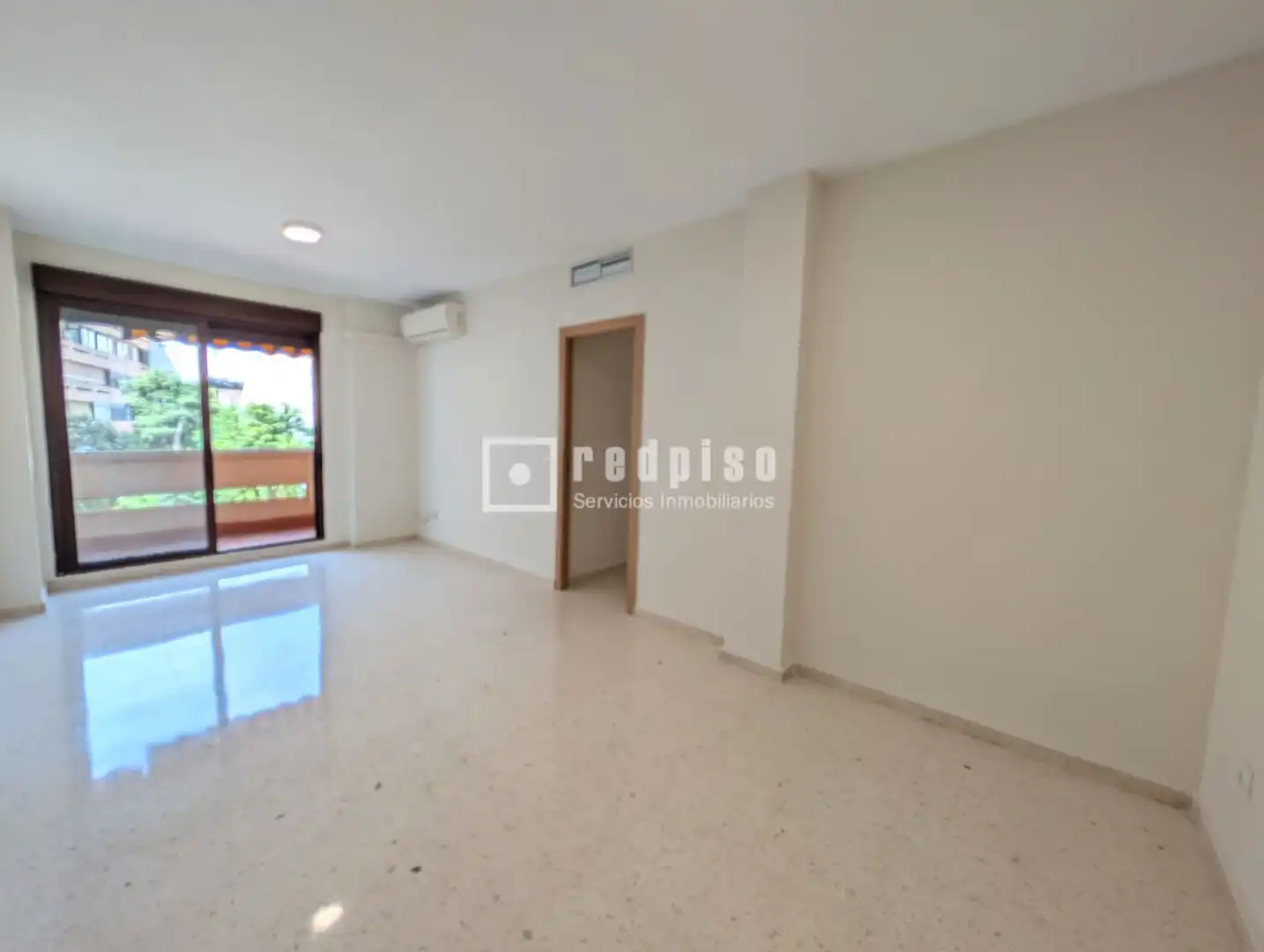 Piso con jardín en alquiler en de Almogavares, imagen 2