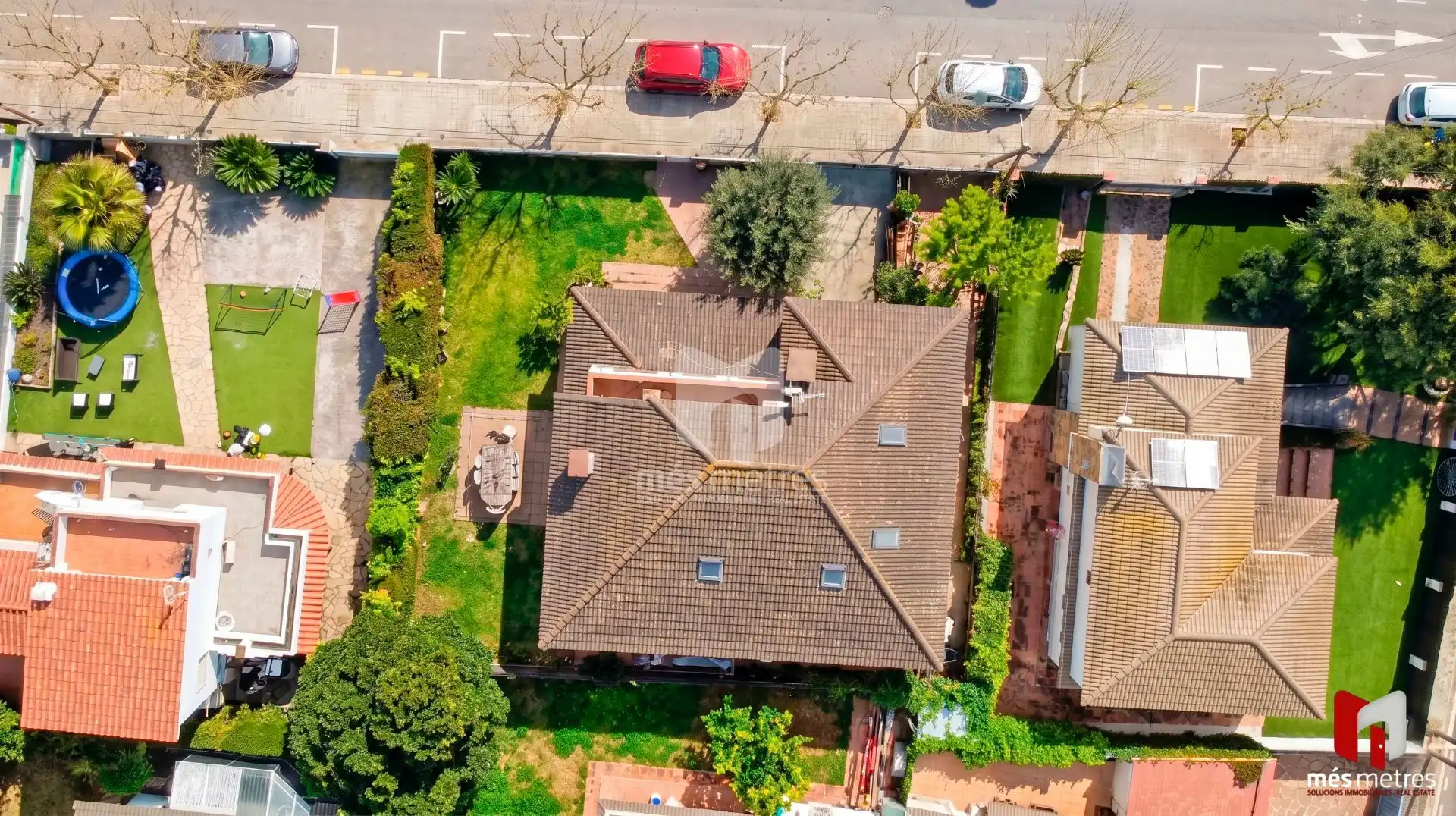 Vista exterior de Casa o xalet en venda en El Masnou amb Calefacció, Jardí privat i Traster