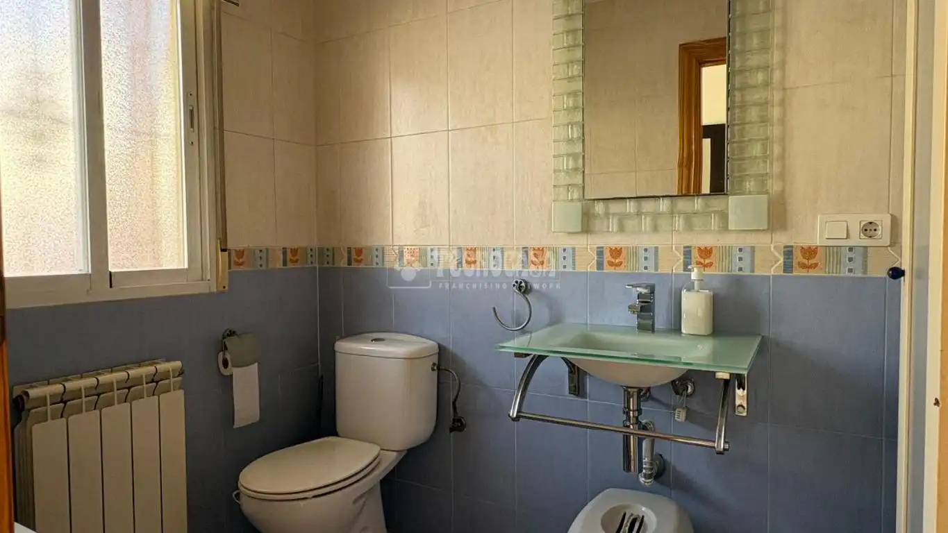 Bany de Casa o xalet en venda en Vegas del Genil
